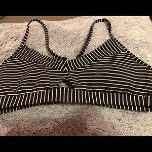 Lululemon sports bra